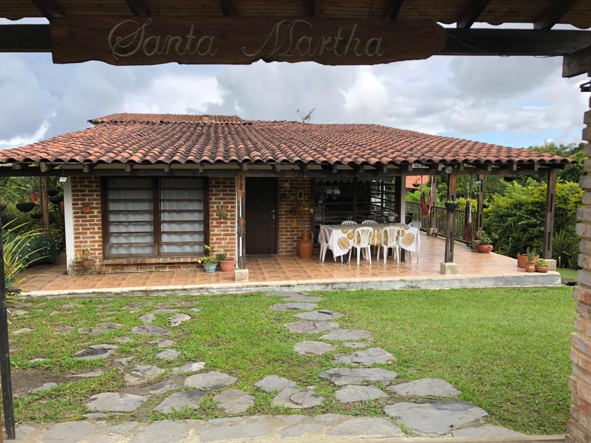サンタ・ロサ・デ・カバル Finca Santa Marthaヴィラ エクステリア 写真