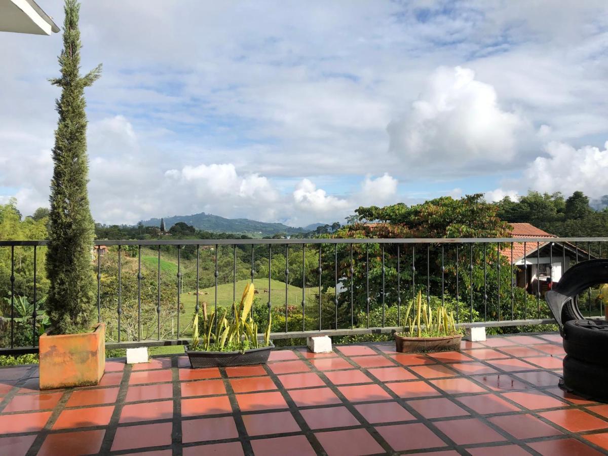 サンタ・ロサ・デ・カバル Finca Santa Marthaヴィラ エクステリア 写真