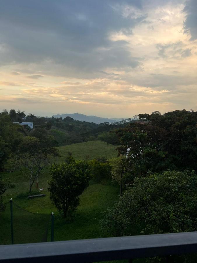 サンタ・ロサ・デ・カバル Finca Santa Marthaヴィラ エクステリア 写真